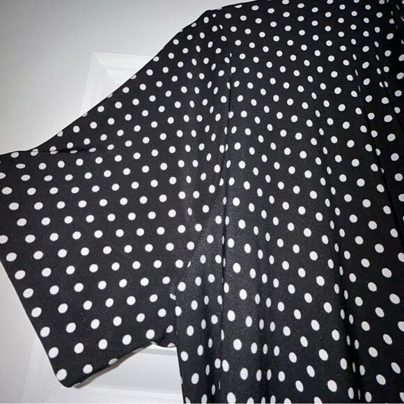 Norma Kamali Polka Dot Print Short Sleeve Faux Wrap Dress - Picture 5 of 10